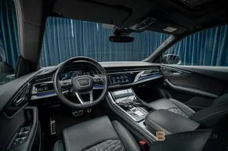 Audi RSQ8, 4.0, 441 kW, бензин, автомат, полный привод