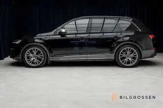 Audi SQ7, 4.0, 320 kW, дизель, автомат, полный привод