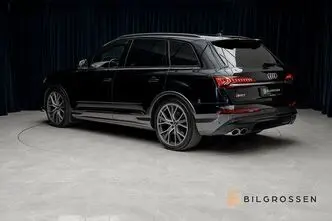Audi SQ7, 4.0, 320 kW, дизель, автомат, полный привод