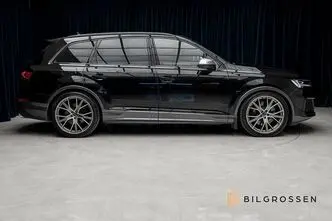 Audi SQ7, 4.0, 320 kW, дизель, автомат, полный привод