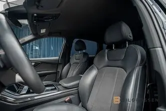 Audi SQ7, 4.0, 320 kW, дизель, автомат, полный привод