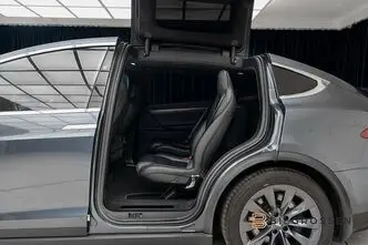 Tesla Model X, 311 kW, elekter, automaat, nelikvedu