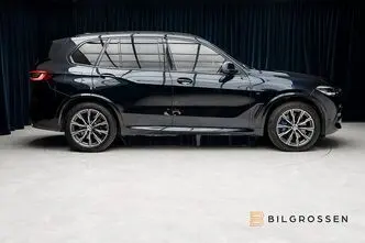 BMW X5, 3.0, 290 kW, hybrid, automatic, four-wheel drive
