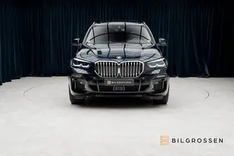 BMW X5, 3.0, 290 kW, hybrid, automatic, four-wheel drive