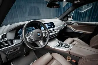 BMW X5, 3.0, 290 kW, hybrid, automatic, four-wheel drive