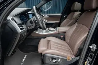 BMW X5, 3.0, 290 kW, hybrid, automatic, four-wheel drive