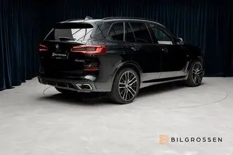 BMW X5, 4.4, 390 kW, бензин, автомат, полный привод