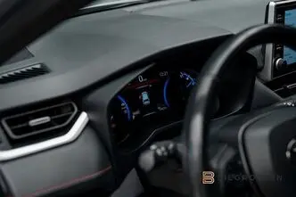 Toyota RAV4, 2.5, 225 kW, гибрид, автомат, полный привод