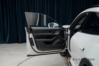 Porsche Taycan, 280 kW, electric, automatic, four-wheel drive