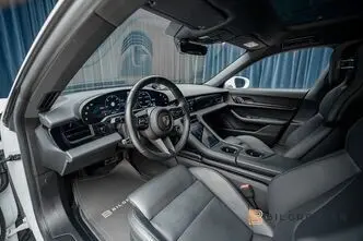 Porsche Taycan, 280 kW, electric, automatic, four-wheel drive