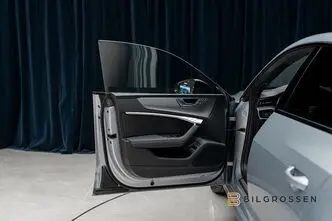 Audi A7, 2.0, 270 kW, гибрид, автомат, полный привод