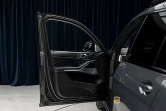BMW X7, 4.4, 390 kW, bensiin, automaat, nelikvedu