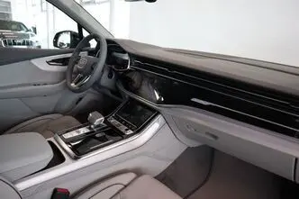 Audi Q7, 3.0, 210 kW, гибрид, автомат, полный привод