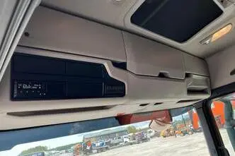 Scania P, 331 kW, diisel, automaat