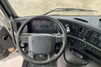 Volvo FM 330 4x2, 248 kW, diisel, automaat