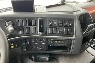 Volvo FM 330 4x2, 248 kW, diisel, automaat