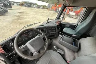 Volvo FM 330 4x2, 248 kW, diisel, automaat