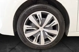 Peugeot 208, 1.2, 74 kW, bensiin, automaat, esivedu