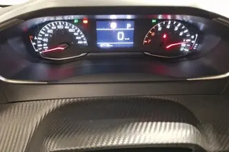 Peugeot 208, 1.2, 74 kW, bensiin, automaat, esivedu