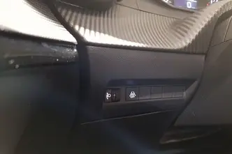 Peugeot 208, 1.2, 74 kW, bensiin, automaat, esivedu