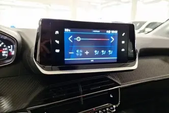 Peugeot 208, 1.2, 74 kW, bensiin, automaat, esivedu