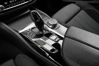 BMW 520, 2.0, 140 kW, diesel, automatic, four-wheel drive