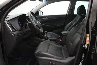 Hyundai Tucson, 1.7, 85 kW, diesel, manual, front-wheel drive