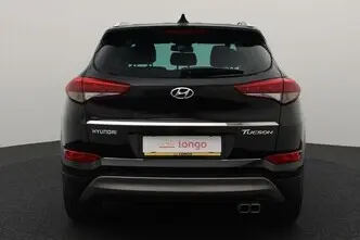 Hyundai Tucson, 1.7, 85 kW, diesel, manual, front-wheel drive