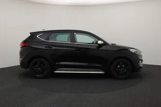 Hyundai Tucson, 1.7, 85 kW, diesel, manual, front-wheel drive