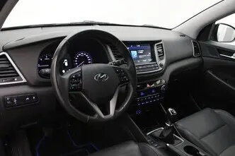 Hyundai Tucson, 1.7, 85 kW, diesel, manual, front-wheel drive