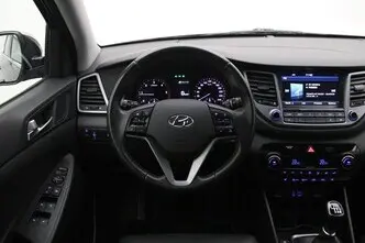 Hyundai Tucson, 1.7, 85 kW, diesel, manual, front-wheel drive