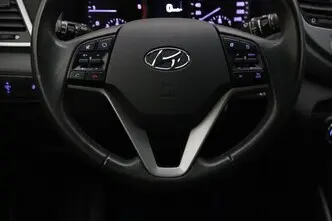 Hyundai Tucson, 1.7, 85 kW, diesel, manual, front-wheel drive