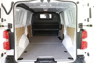 Toyota Proace, 2.0, 106 kW, дизель, механическая, передний привод