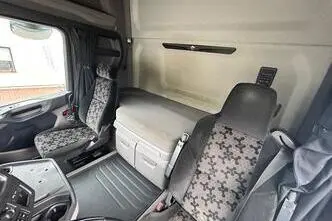 Scania R650, 478 kW, diisel, automaat