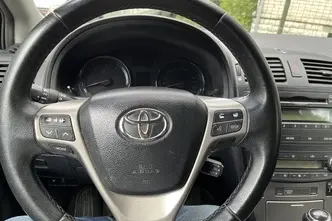 Toyota Avensis, 2.0, 93 kW, diesel, manual, front-wheel drive