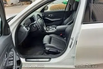 BMW 320, 2.0, 135 kW, bensiin, automaat, tagavedu
