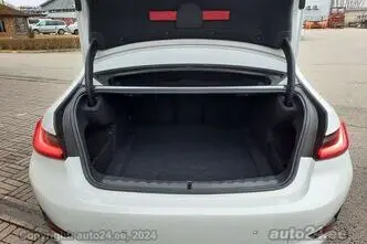 BMW 320, 2.0, 135 kW, bensiin, automaat, tagavedu