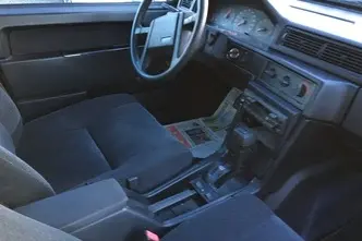 Volvo 940, 96 kW, petrol, automatic, rear-wheel drive