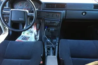 Volvo 940, 96 kW, petrol, automatic, rear-wheel drive