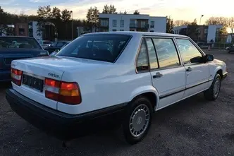 Volvo 940, 96 kW, petrol, automatic, rear-wheel drive