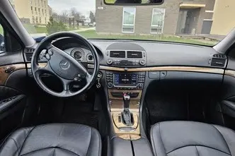 Mercedes-Benz E 320, 3.0, 165 kW, diesel, automatic, rear-wheel drive