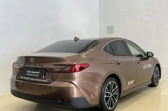 Toyota Camry, 2.5, 137 kW, hybrid, automatic, front-wheel drive