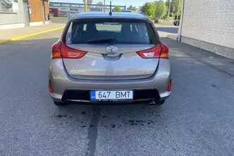 Toyota Auris, 1.6, 97 kW, bensiin, manuaal, esivedu