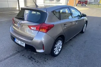 Toyota Auris, 1.6, 97 kW, bensiin, manuaal, esivedu