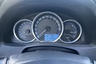 Toyota Auris, 1.6, 97 kW, bensiin, manuaal, esivedu