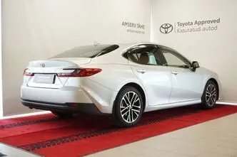 Toyota Camry, 2.5, 137 kW, hybrid, automatic, front-wheel drive