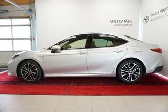 Toyota Camry, 2.5, 137 kW, hybrid, automatic, front-wheel drive