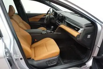 Toyota Camry, 2.5, 137 kW, hybrid, automatic, front-wheel drive