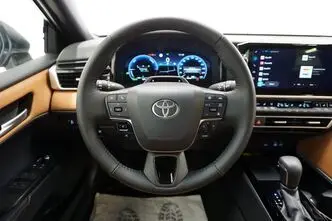 Toyota Camry, 2.5, 137 kW, hybrid, automatic, front-wheel drive