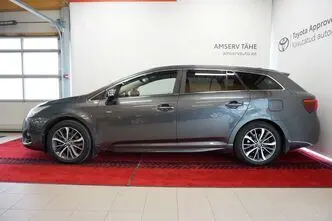 Toyota Avensis, 1.8, 108 kW, bensiin, manuaal, esivedu